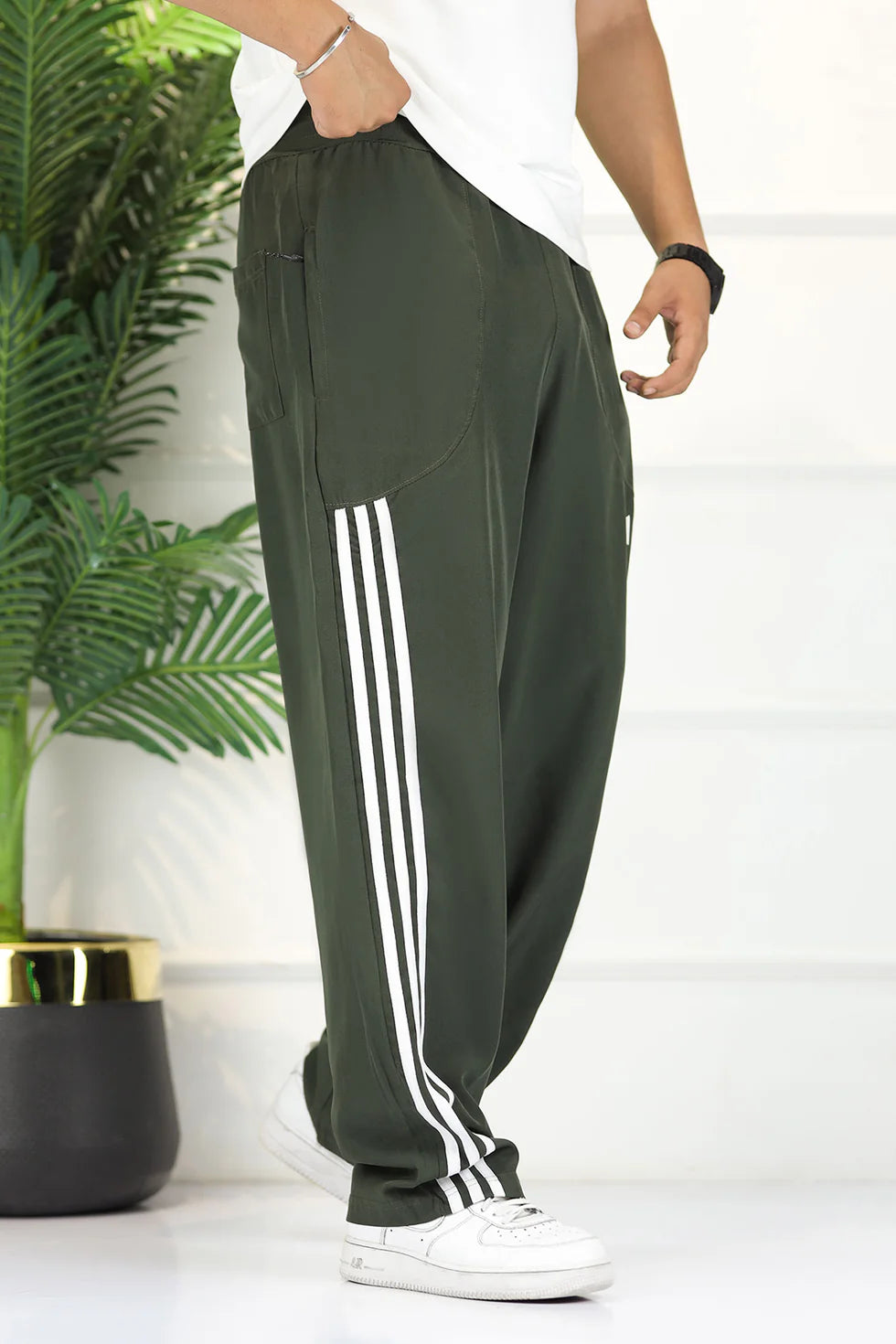 Adds Micro-Tech Half Stripes Loose Bottom Trouser