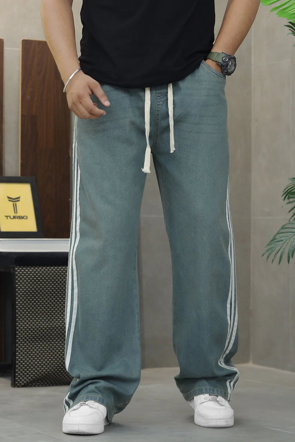 Turbo Crew line Stripe Denim Baggy Jeans